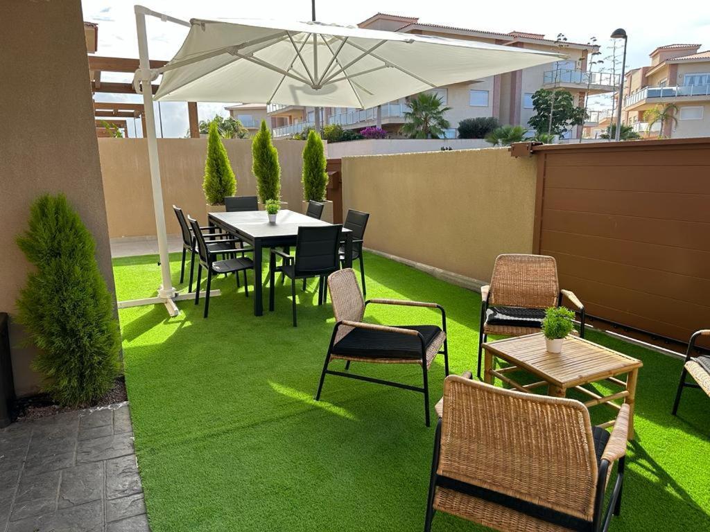 Golf Tenerife South XX Wheel Accessible Shower XX Free Wifi XX Private Pool 30 Degrees XX Two Terraces 30M2X60M2 Xxfree Parking XX Mountain View XX Flatscreen 65 Inch XX San Miguel de Abona Exteriör bild
